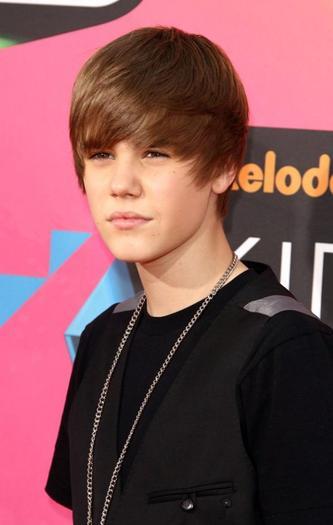 15566751_ZPRRPXCHR[1] - Justin  Bieber