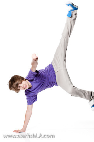 JUCWQUSDWVWWEPRCVJS[2] - Justin  Bieber