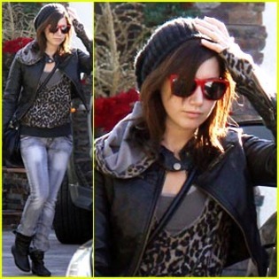 11133542_GFGCLOUVV[1] - Ashley Tisdale