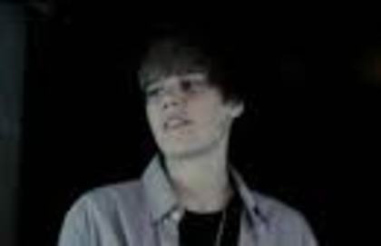 15988323_WRRERPHEJ[2] - Justin Bieber in Videoclipul Never Let You Go