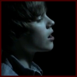 15988336_ZSADBGVIK[3] - Justin Bieber in Videoclipul Never Let You Go