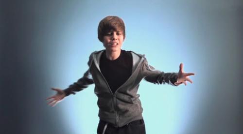 16jn14y[1] - Justin Bieber in Videoclipul One Time