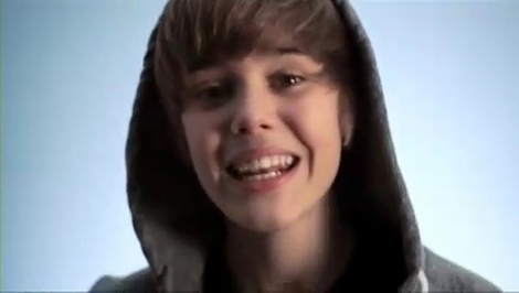 13991794_CHFKNSNHM[1] - Justin Bieber in Videoclipul One Time