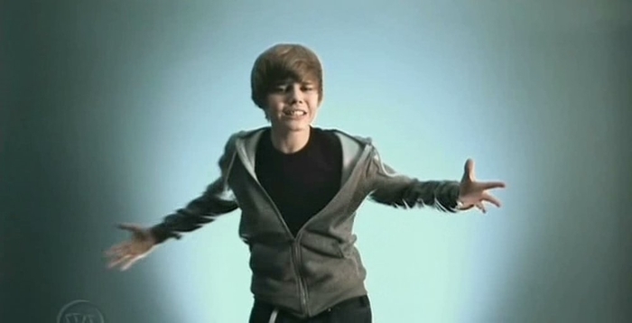 14240786_TKSDIRKFF[1] - Justin Bieber in Videoclipul One Time