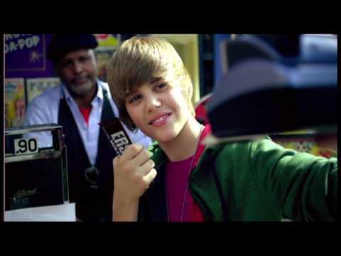 15988061_CYRFSXIUI[1] - Justin Bieber in Videoclipul One Less Lonely Girl
