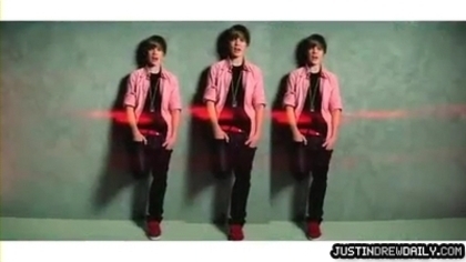15988761_LLPEBEJUT[1] - Justin Bieber in Videoclipul Enie Meenie
