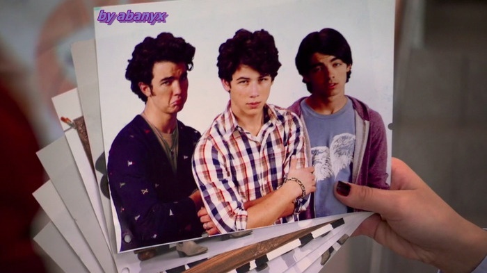 13359529_VVEABRMKP[1] - Jonas Brothers