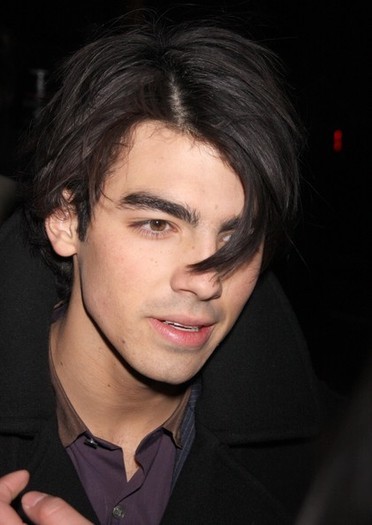 15194863_DRGYQFAZK[1] - Jonas Brothers