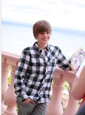 11358550_HAQFWLHOQ[1] - Justin Bieber In Bahamas