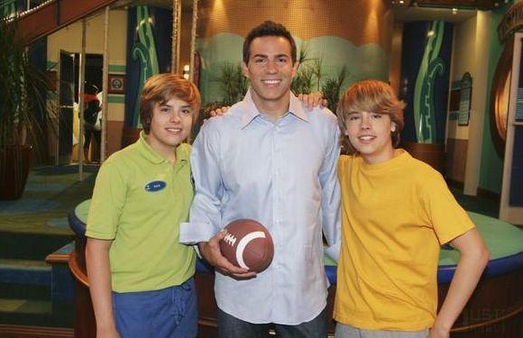Cole_Sprouse_1263155217_4[1]