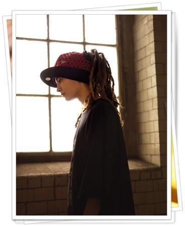 Tom_Kaulitz_1242133455_2[1] - Poze Tokio Hotel