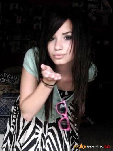 882dd55ca6e4bbec90271176e1772690-demi-lovato_31[1] - Demi Lovato