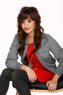 10277775_GQDIEWMFO[1] - Demi Lovato