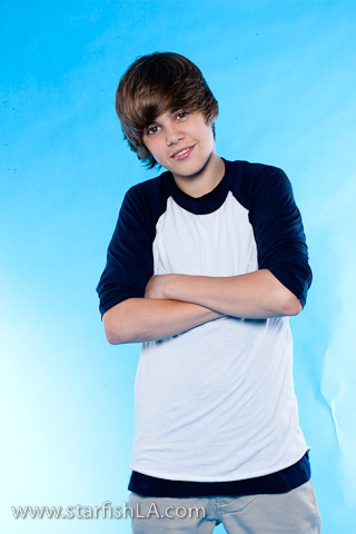 XUGDGJDQEORSDGMYIOI[1] - Justin Bieber Sedinta Foto 07