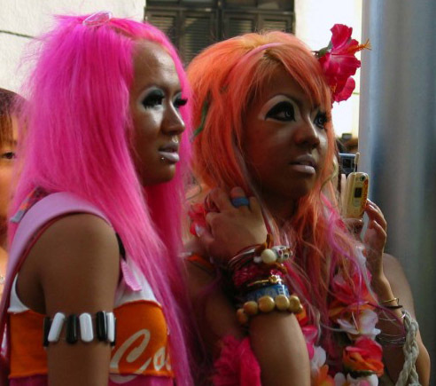 ganguro_girls[1]