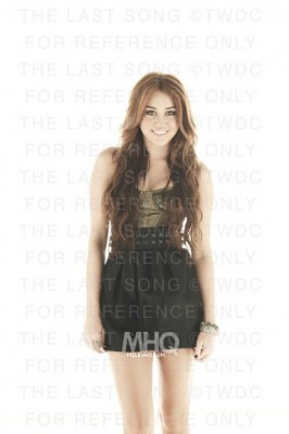15827538_WGDYTDLAB[1] - Miley Cyrus Si Hannah Montana