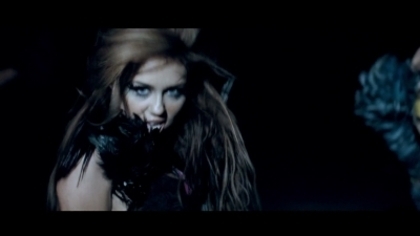 15832703_IFAJQEOIB[1] - Miley Cyrus Si Hannah Montana