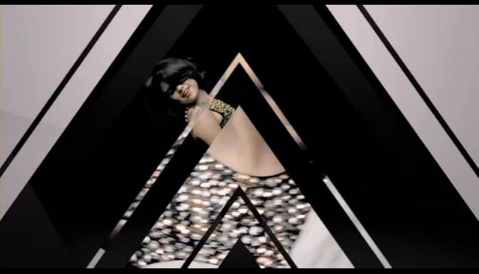 [www.fisierulmeu.ro] Selena Gomez & The Scene - Naturally (2009).AVI_000039706