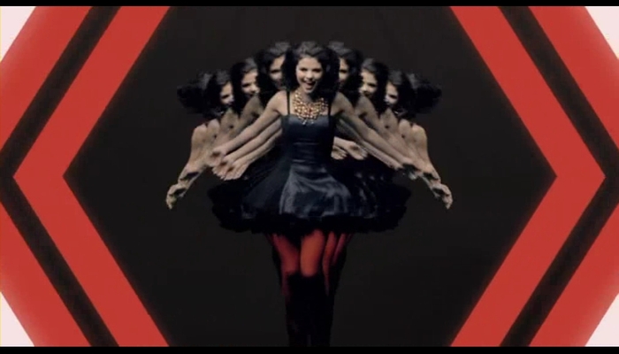 [www.fisierulmeu.ro] Selena Gomez & The Scene - Naturally (2009).AVI_000044169