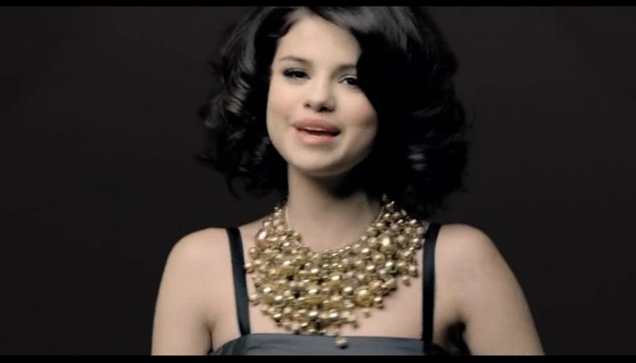 [www.fisierulmeu.ro] Selena Gomez & The Scene - Naturally (2009).AVI_000060643