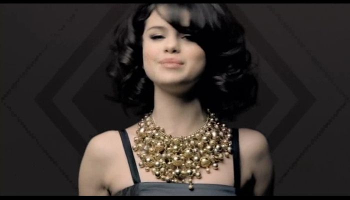 [www.fisierulmeu.ro] Selena Gomez & The Scene - Naturally (2009).AVI_000061519