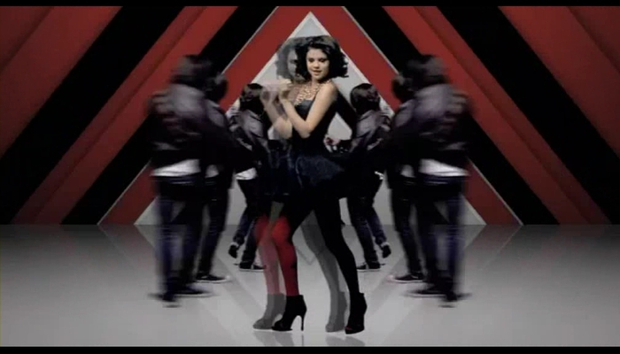 [www.fisierulmeu.ro] Selena Gomez & The Scene - Naturally (2009).AVI_000070153