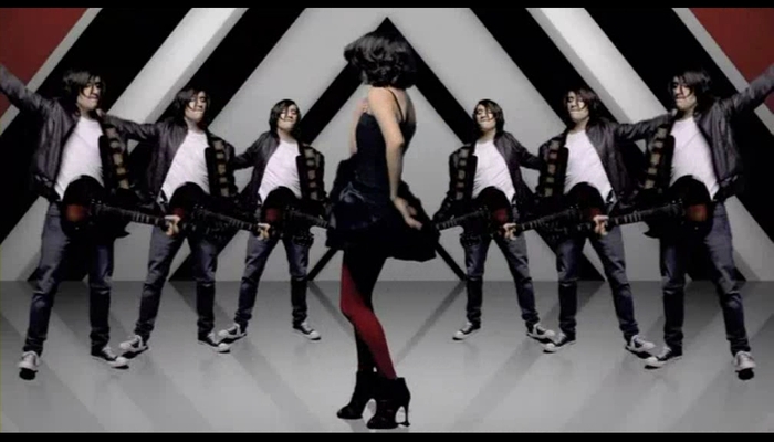 [www.fisierulmeu.ro] Selena Gomez & The Scene - Naturally (2009).AVI_000071029