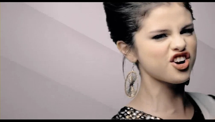 [www.fisierulmeu.ro] Selena Gomez & The Scene - Naturally (2009).AVI_000077202 - Capturi_Selena Gomez-Naturally