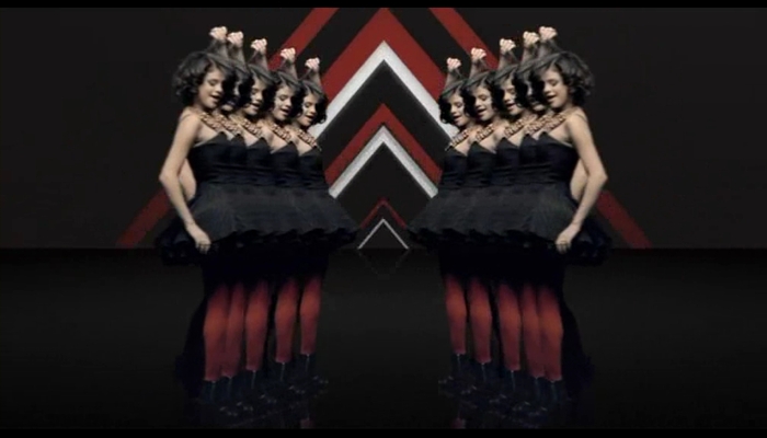 [www.fisierulmeu.ro] Selena Gomez & The Scene - Naturally (2009).AVI_000086503