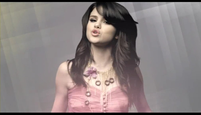 [www.fisierulmeu.ro] Selena Gomez & The Scene - Naturally (2009).AVI_000104479 - Capturi_Selena Gomez-Naturally