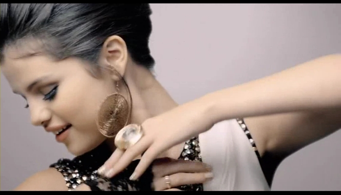 [www.fisierulmeu.ro] Selena Gomez & The Scene - Naturally (2009).AVI_000118618 - Capturi_Selena Gomez-Naturally