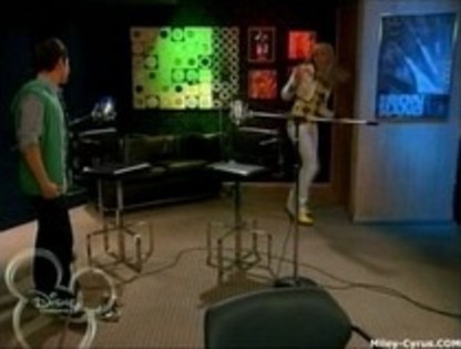 13488417_SNITTTVIX - 00000 episod din hannah montana