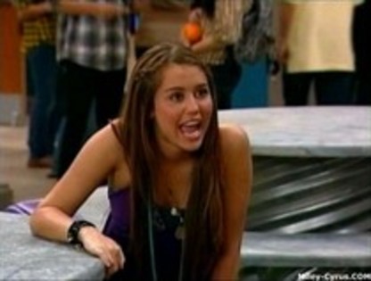 13488195_AHPSMNOOV - 00000 episod din hannah montana