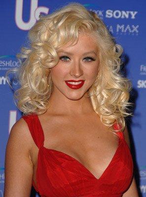 Christina-Aguilera-1205130242