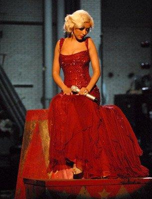 Christina-Aguilera-1205130902