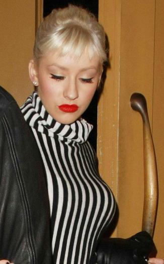 Christina_Aguilera_1235267144_0 - christina aguilera