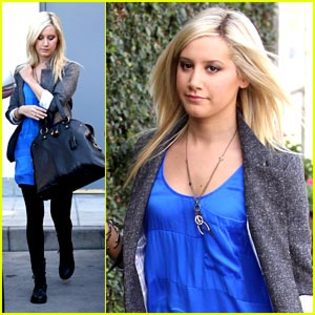 ashley-tisdale-urban-outfitters[1]