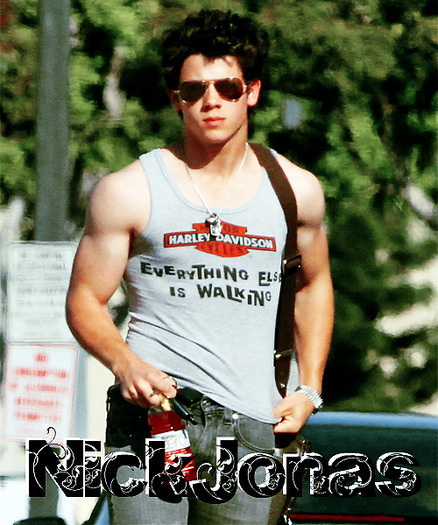 15224516_DAXYGXRSS[1] - Miley Cyrus And Nick Jonas