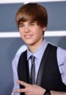 11164256_YDHWRXOQL - Copy - justin bieber