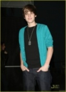11164388_WHUZEXRKO - justin bieber
