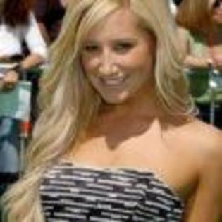 Ashley_Tisdale_1247554208_2 - club Ashley Tisdale