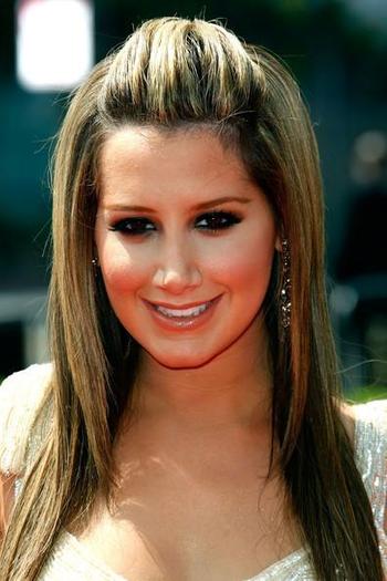 Ashley_Tisdale_1248725856_4 - club Ashley Tisdale