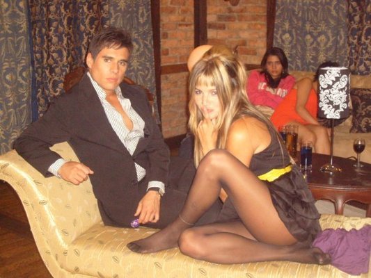 ninos-ricos-pobres-padres-591393l-imagine