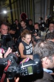 15768670_QDWCRGZYX - 0 Arriving at 1515 Club in Paris 2010