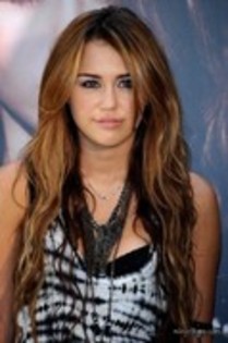 15623115_QXMRTBHIF - 0 Cant Be Tamed Madrid Photocall - May 31st 2010