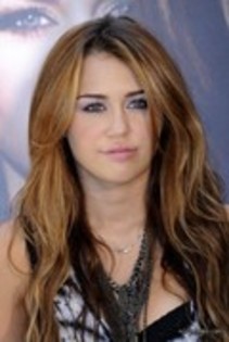 15623120_YHMGCGQMR - 0 Cant Be Tamed Madrid Photocall - May 31st 2010