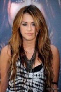 15623131_ZBNEAVRGY - 0 Cant Be Tamed Madrid Photocall - May 31st 2010