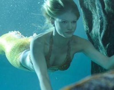 rikki-underwater-at-mako-h2o-just-add-water-13182892-259-205 - h20 sezonul 3 cu INdiana Evans