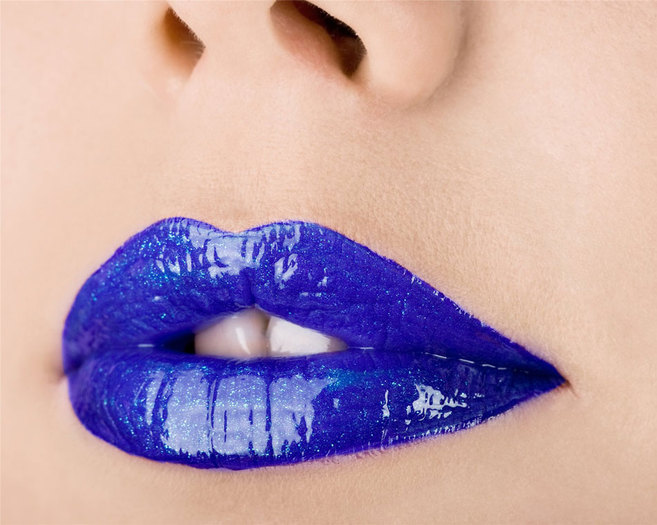 amazing-blue-lips[1] - Blue Lips