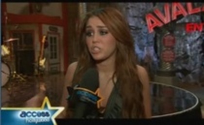15044183_BLFTGIWXL - 0Interview On Set Of Hannah Montana-March 19th 2010